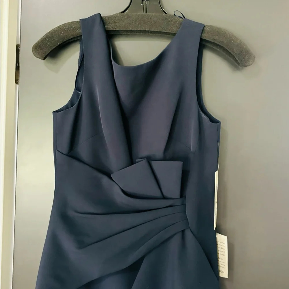 Eliza J Ruffle Front Gown - Picture 5 of 11